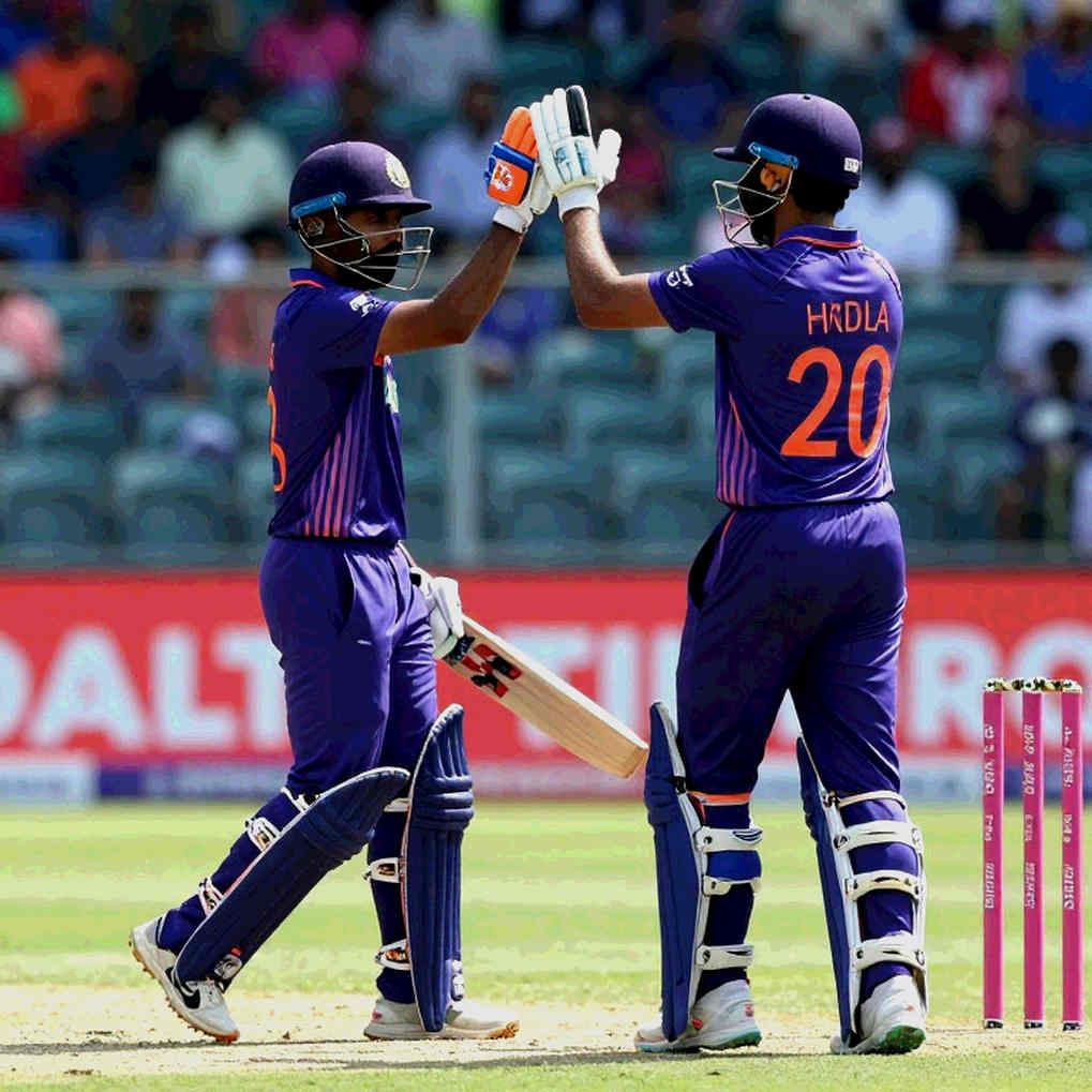 কিনরারার ছায়া আর রিলিজ ক্লজ: মালয়েশিয়ার তরুণ ক্রিকেটাররা পঁচিশে পৌঁছায় না